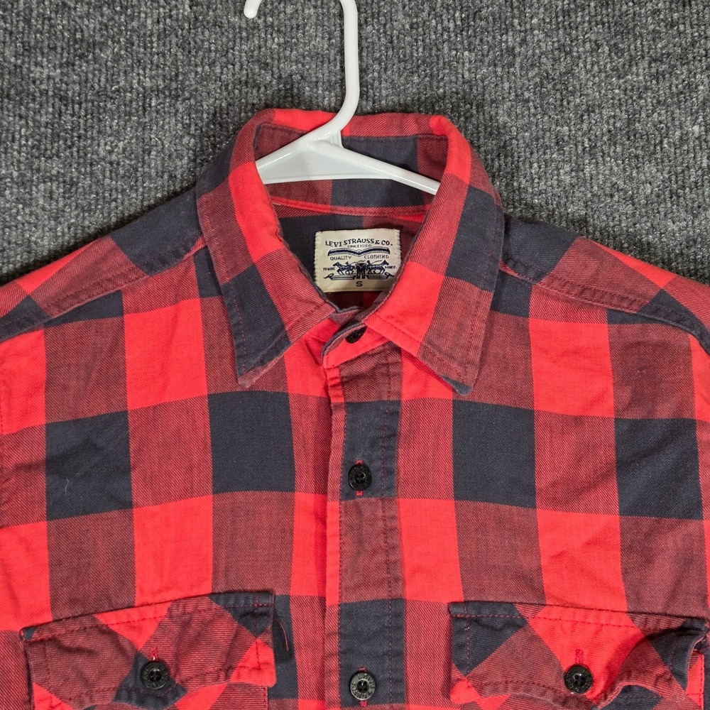 Levis Buffalo Plaid Flannel Shirt Mens Small Red Black Button Down Workwear